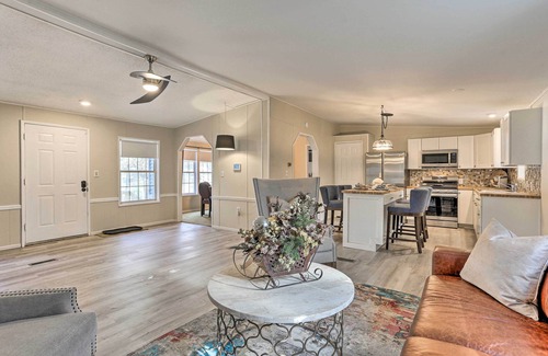 Greentown House | Kayaks, Electric Bicycles: Greentown Hideaway!