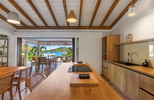 Cul de Sac Villa | ☀️ 🏖️ Kayaks, snorkeling gear, water access, optic fiber WiFi and AC
