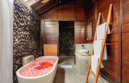 Kenderan Bed & Breakfast | Kayangan Villa Ubud