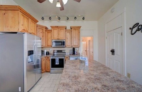 Kaysville House | Kaysville 3 BR Home: Skiing, Lagoon, SLC!nn