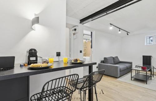 Maisons-Alfort Apartment | KAZA BELLA - Maisons Alfort 5 Luxurious apartment with private garden and Jacuzzi