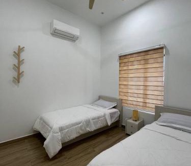 Jenjarom House | Kazoku Japan Homestay Jenjarom Muslm Only