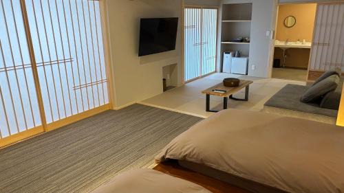 Miyoshi Hotel | Kazuraya