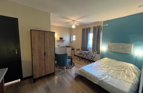 Saint-Pierre De La Reunion House | KAZYAB