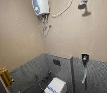 Triplicane Hotel | KB MARINA PARk
