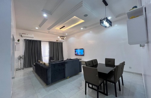 Ibadan Apartment | KBAZZAPARTMENTS LUXURY SHORTLET APARTMENTS