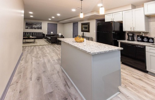 Kansas City House | 💎KCK Speedway Retreat❤️✧Lower Level✧