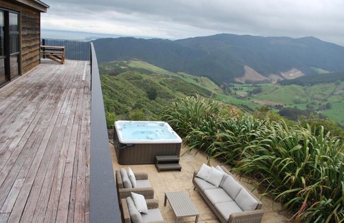 Kairuru House | Kea Ridge King Ensuite Room