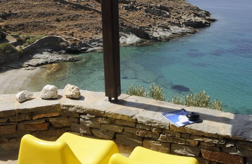 Pisses Apartment | Kea Tzia, beachfront, tranquil, secluded, luxury, beachfront, sea view, private