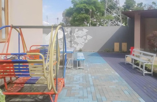 Cigugur Hotel | Kedai Oma Mitra RedDoorz