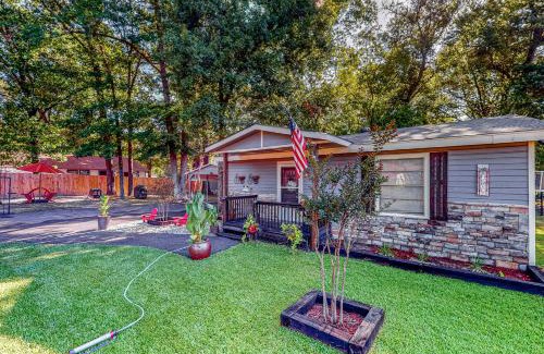 Avinger House | Keepin' it Reel