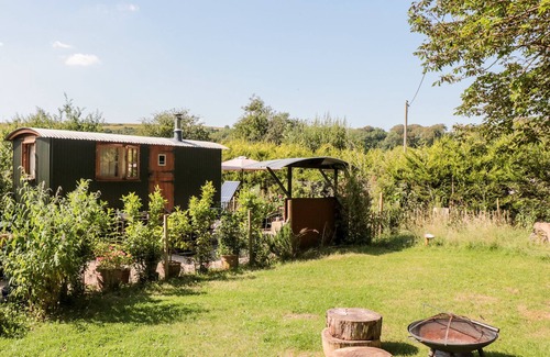 Osmington Mills Cottage | KEETS AT MIDDLE ACRE, romantic, with hot tub in Ringstead
