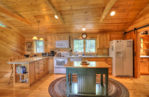 Rangeley Plantation House | Keewaydin Lodge - Beautiful home on Mooselookmeguntic Lake