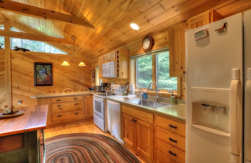 Rangeley Plantation House | Keewaydin Lodge - Beautiful home on Mooselookmeguntic Lake