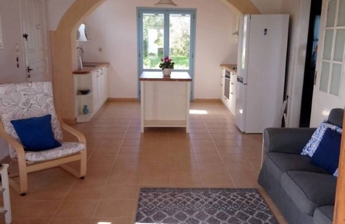 Kefalas Villa | Kefalas nr Almyrida sea view cottage
