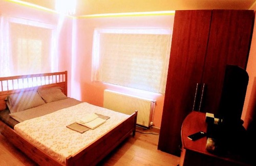 Innri-Njarthvik House | KEFBED Town Center