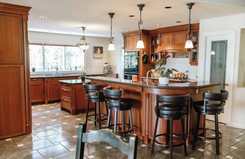 Central Okanagan House | KEL - The Grandeur - Lakefront