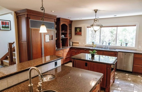 Central Okanagan House | KEL - The Grandeur - Lakefront