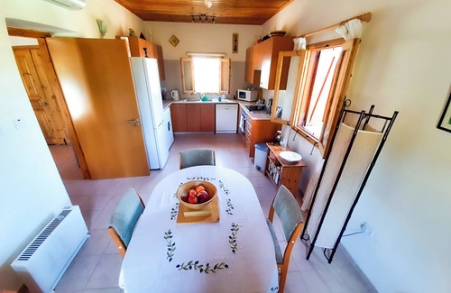 Kellaki Cottage | Kellaki Cottage - 2 bedroom with pool, sleeps 6