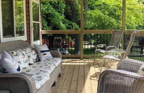 Kelleys Island Cabin | Kelleys Island Cabin Fever/Duplex Unit 1