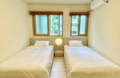 Ilsandong House | Kelly House