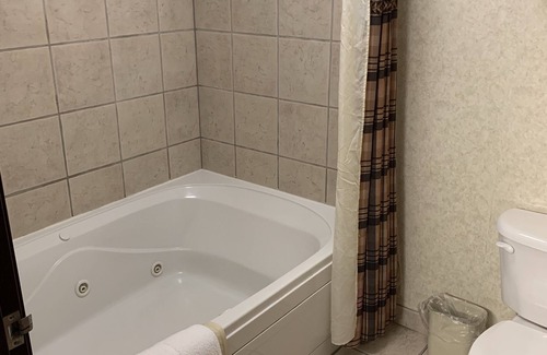 Mitchell Hotel | Kelly Inn & Suites Mitchell South Dakota