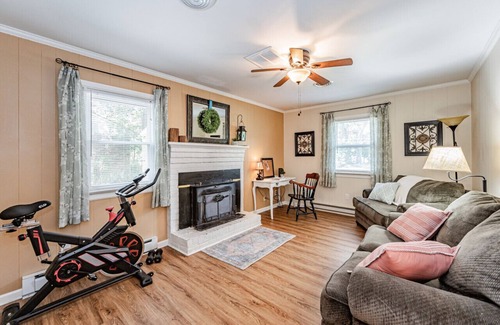 Quinton House | Kelly's Comfortable Quinton Home