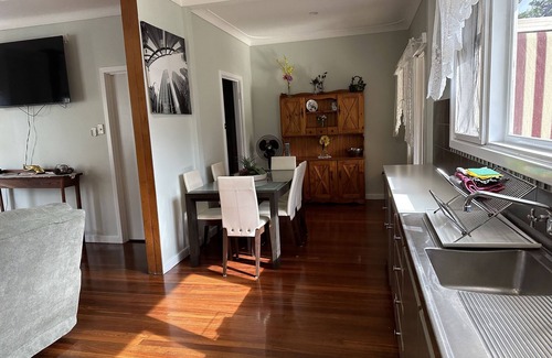 South Bunbury House | Kelly's House excellent for contractors,families and pets