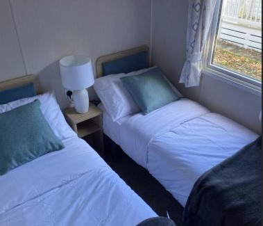 Clacton-on-Sea House | KellysHolidayHomes 26 Willerby 2 bedrooms caravan