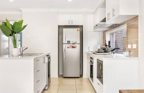 Kellyville House | Kellyvile Delight 5BrHouse+Parking+Shopping Center