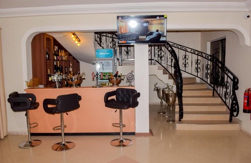 Kwabenyan House | Kelsey Lodge, Guest House
