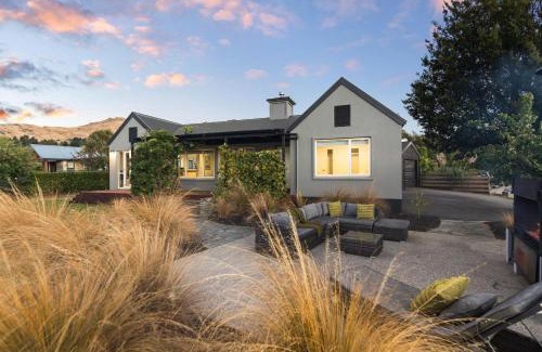 Kelvin Heights House | Kelvin Heights - Sunny 2 Bed Home