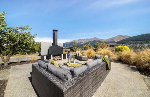 Kelvin Heights House | Kelvin Heights - Sunny 2 Bed Home