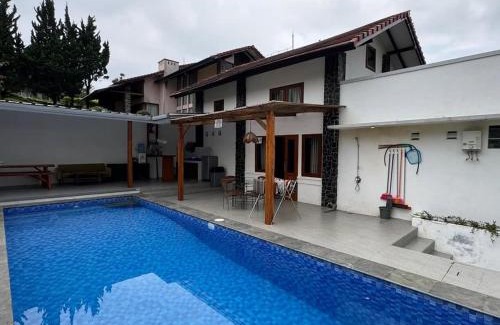 Padang Villa | kembang house