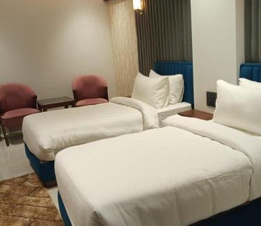 Panchkula Urban Estate Hotel | Kemberly Hotel