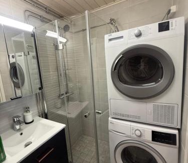Kemi Apartment | Kemi city ll, near snowcastle, premium 3 rooms, kitchen , glazed balcony FREE PARKING