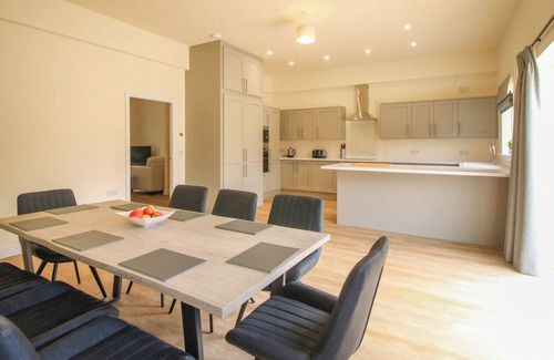 Felton Cottage | KEMPTON PARK COTTAGE, pet friendly, with a garden in West Felton