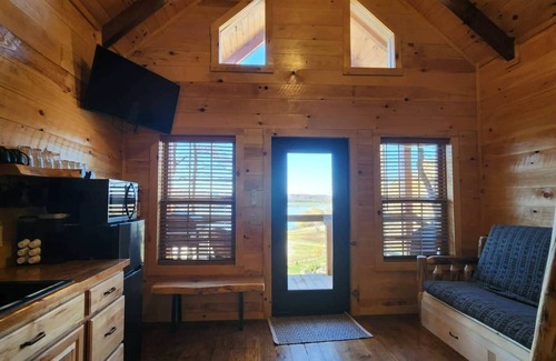 Scio Cabin | Kenai Fjord/Lakeview 4-6 Person Midsize Cabin