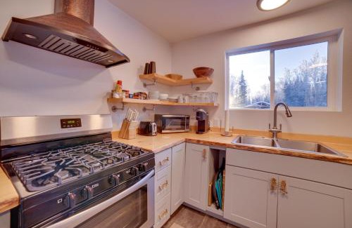 Sterling House | Kenai River Retreat about 4 Mi to Morgans Landing!