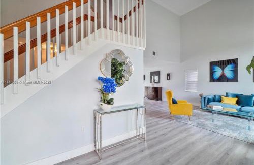 Richmond West House | Kendall Vacation Luxury Home