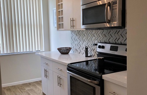 Delray Beach Condo | Kendra's Cozy Cottage