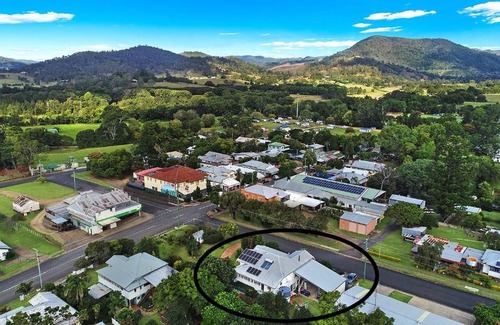 Kenilworth House | Kenilworth House offering 2 Suites