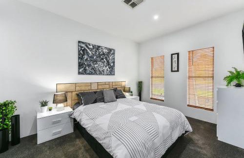 Mount Gambier Apartment | KENNEDY EXECUTIVE TOWNHOUSE