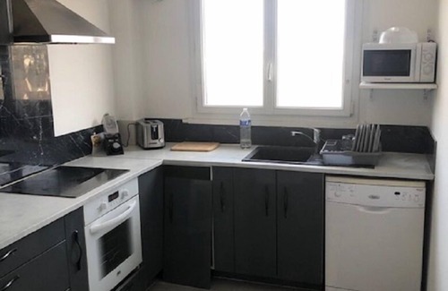 Saint-Jean-de-Braye Apartment | Kennedy residence