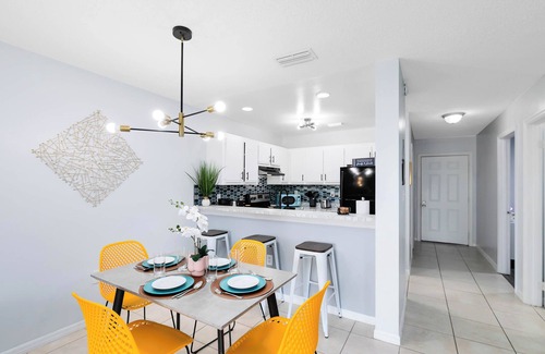 Titusville Apartment | *Kennedy Space* *NASA*Pool, BBQ, Gym, Patio, Games