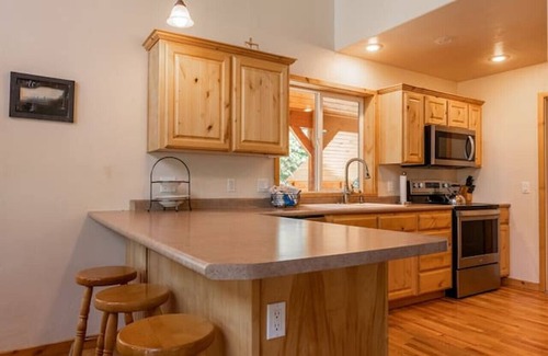 Meadow View Heights Apartment | Kenner Retreat! Fire Pit!