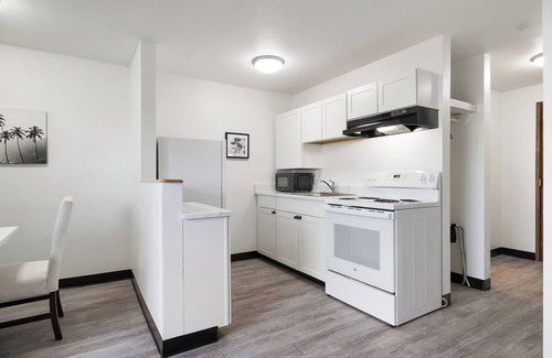 Tri-Cities Hotel | Kennewick Inn & Suites Tri Cities