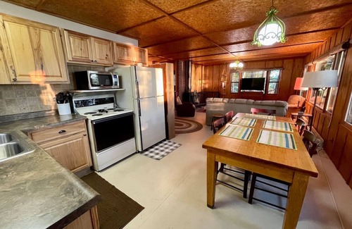 Hayward Cabin | KenRu Retreat on Tiger Cat Flowage