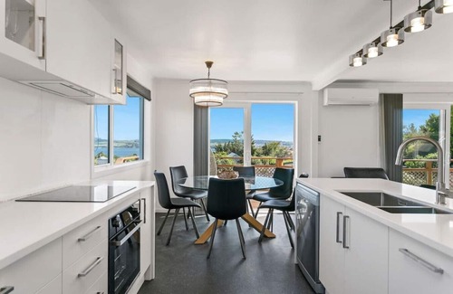 Richmond Heights House | Kensington Gem-Family Getaway in the heart of Taupo
