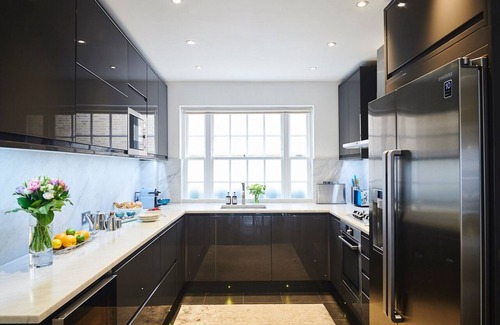 Campden House | KENSINGTON MEWS, LONDON - Chic and Modern 4 Bedroom, 3 Bathroom House
